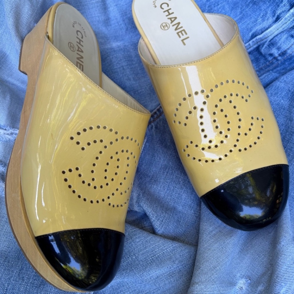 CHANEL Yellow Patent Leather Mules with Black Cap Toe